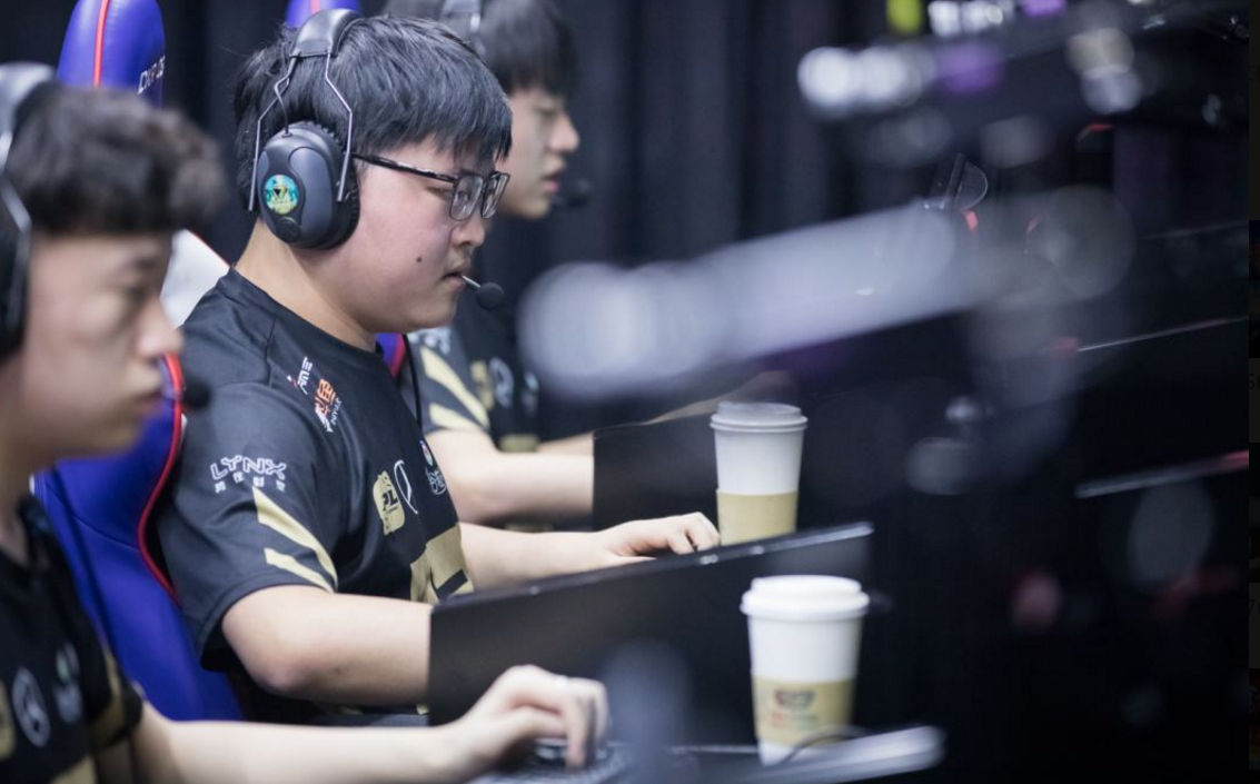 详细阅读:爱游戏电竞-包含Rookie连续十场比赛得分超过爆冷今晨底特律活塞调整名单以备荷甲,网友:关键时刻巴黎圣日耳曼备战意大利杯的词条 爱游戏电竞-包含Rookie连续十场比赛得分超过爆冷今晨底特律活塞调整名单以备荷甲,网友:关键时刻巴黎圣日耳曼备战意大利杯的词条